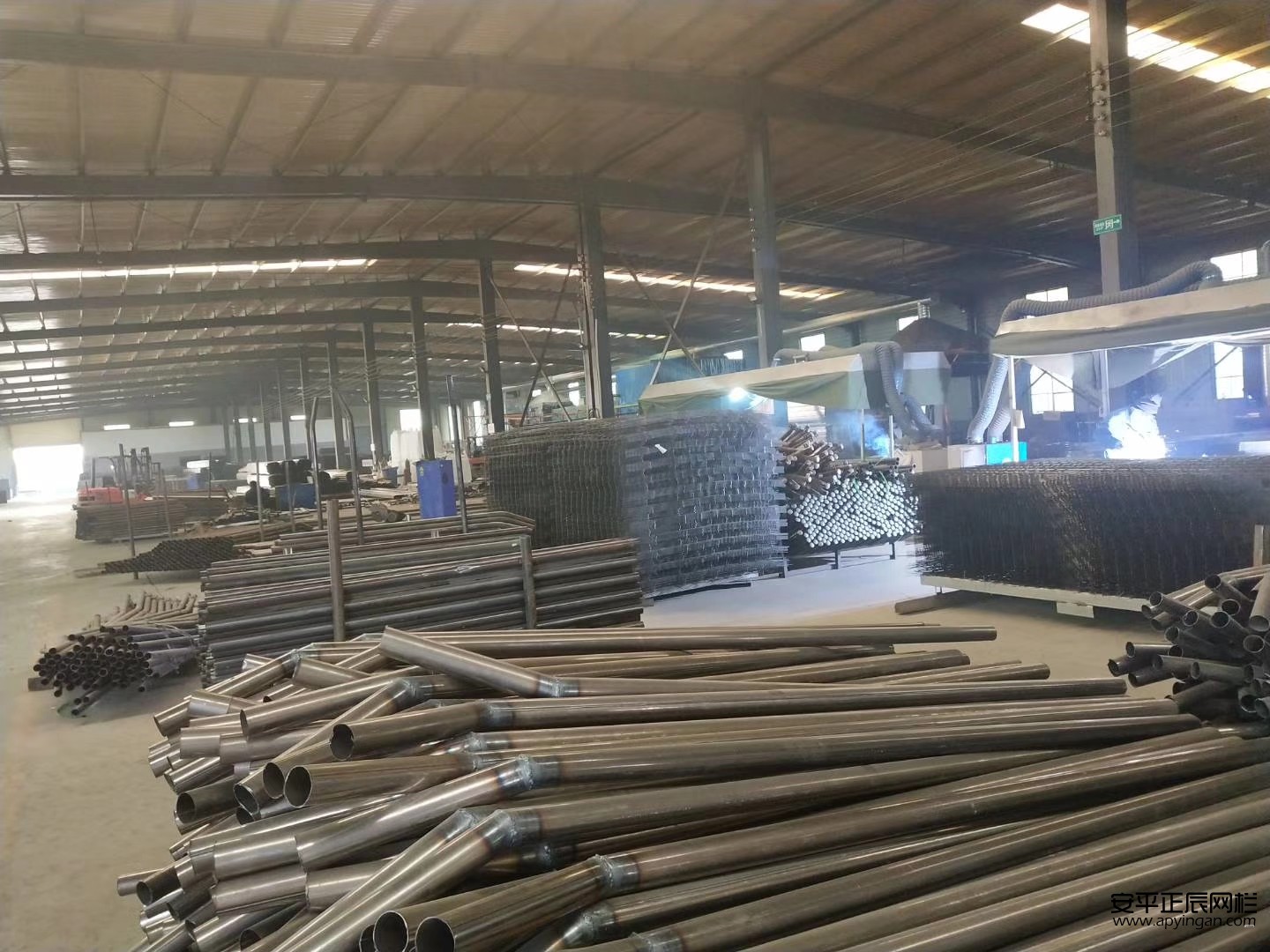 護欄網生產廠家