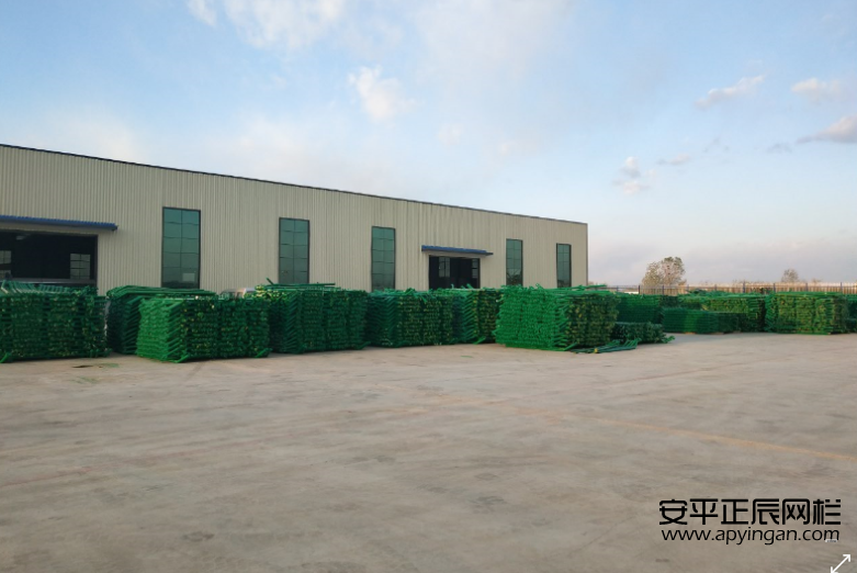 公路邊護欄網廠家