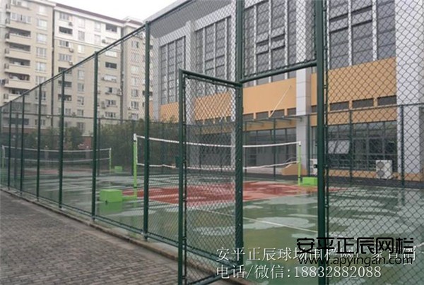 籃球場圍欄