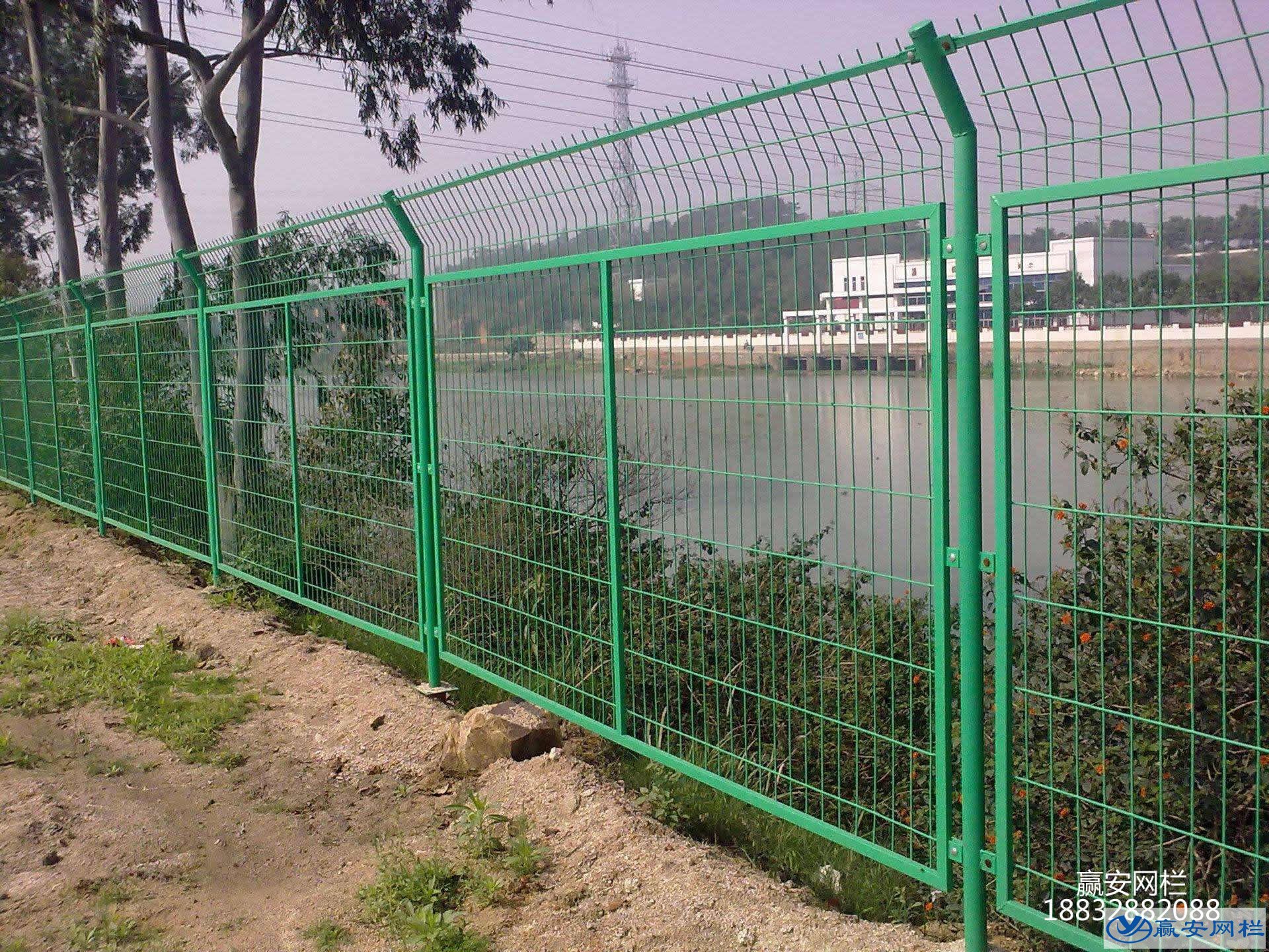 框架公路護(hù)欄網(wǎng)