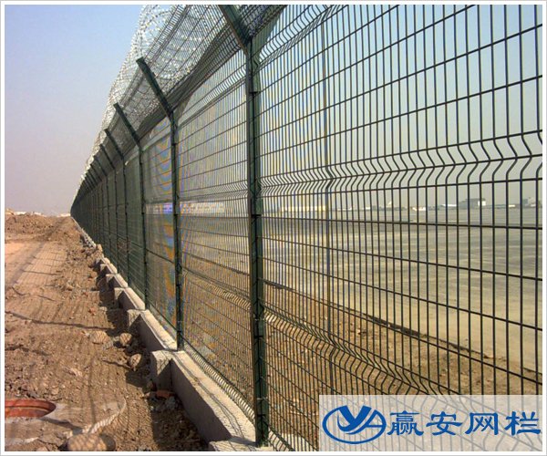 公路護(hù)欄網(wǎng)