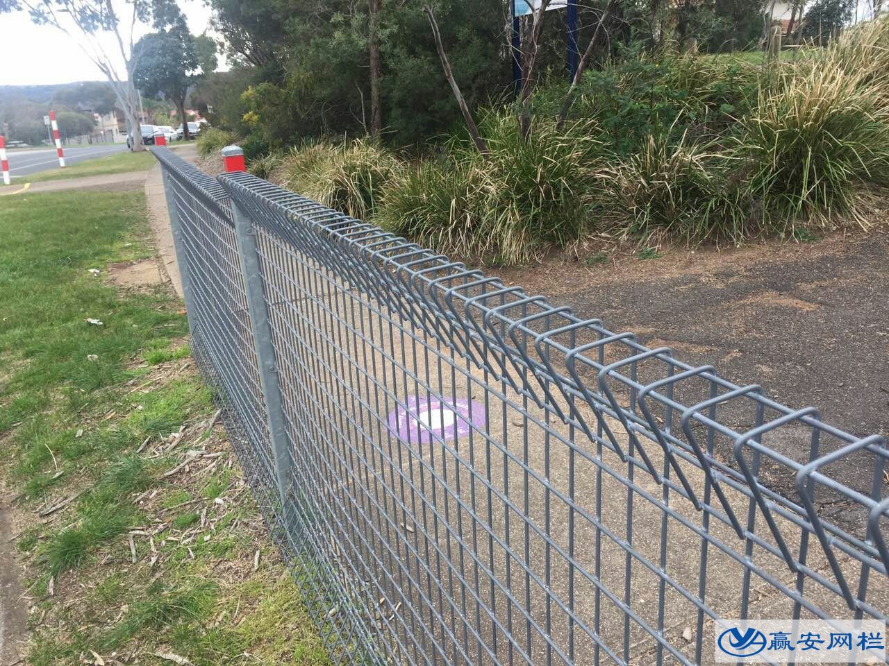 公路護(hù)欄網(wǎng)