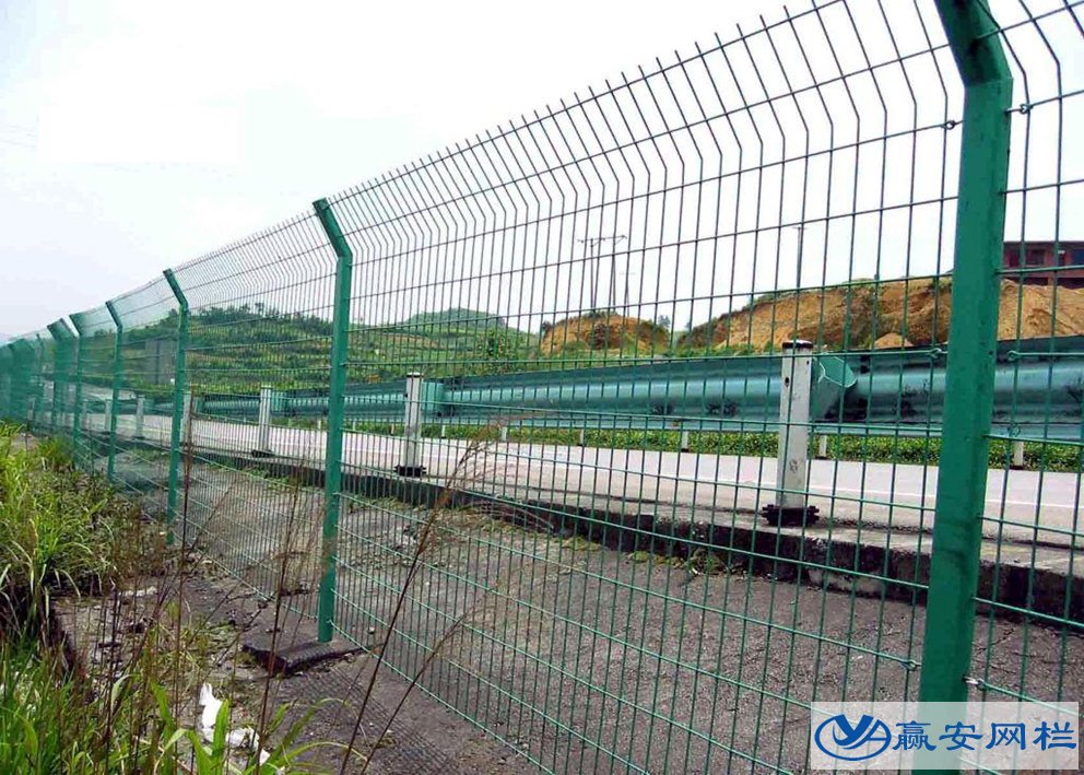 高速公路的護欄網