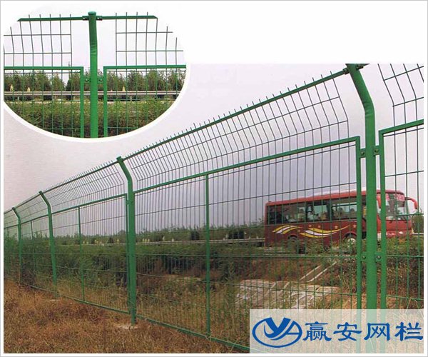 公路護(hù)欄網(wǎng)價格