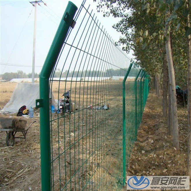 雙邊式圈地鐵絲圍欄網 圈地鐵絲圍欄網