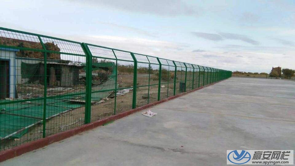 框架式圈地鐵絲圍欄網 圈地鐵絲圍欄網