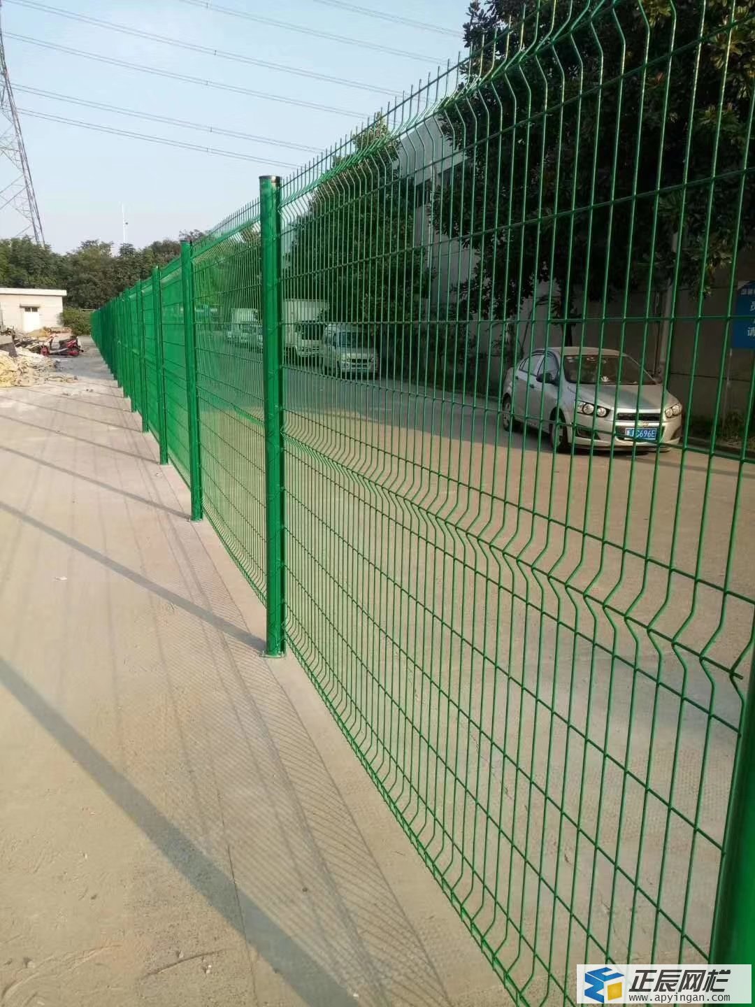 綠色隔離網(wǎng)圖片
