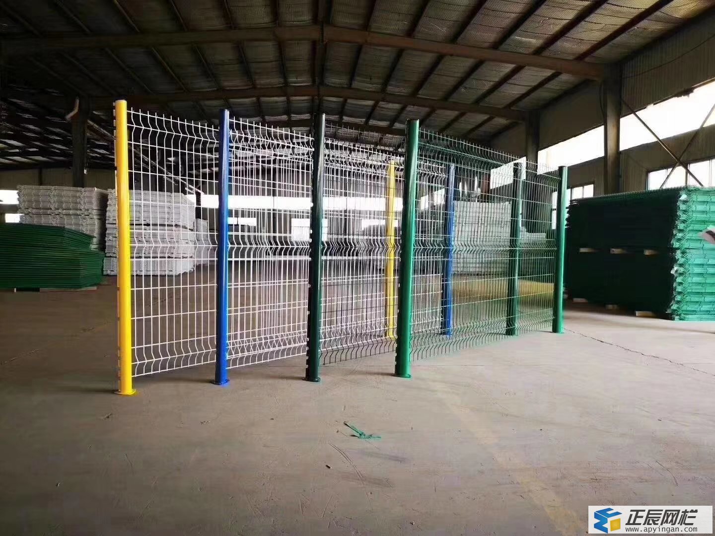 桃型柱護(hù)欄網(wǎng)圖片