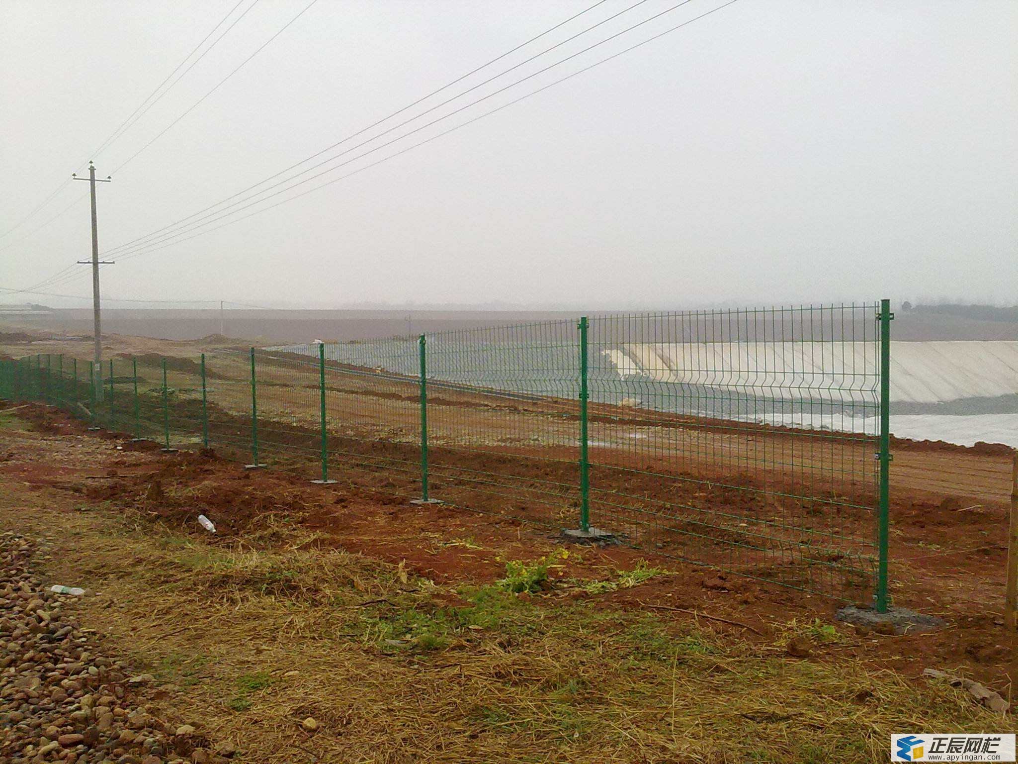 鐵絲網(wǎng)圍欄