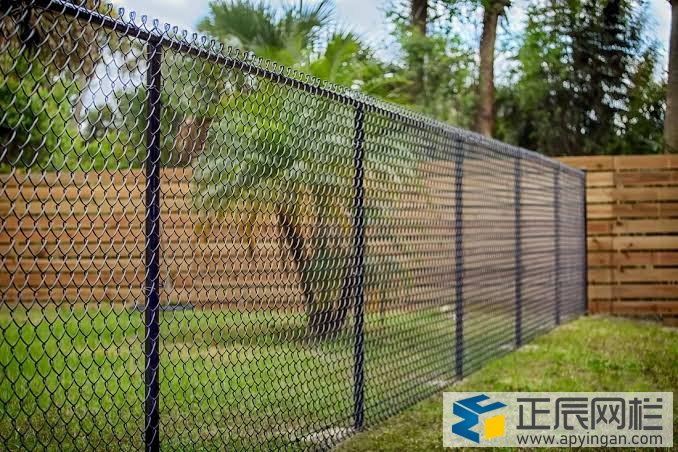 勾花護欄網(wǎng)