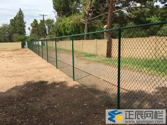 勾花護欄網(wǎng)