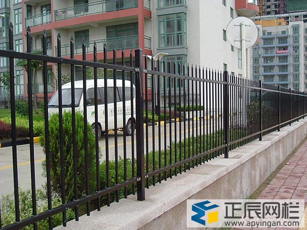 小區(qū)隔離網(wǎng)圍欄