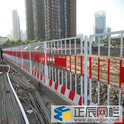 建筑工地基坑臨邊護欄