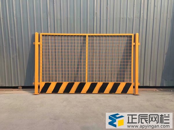 工地基坑護(hù)欄