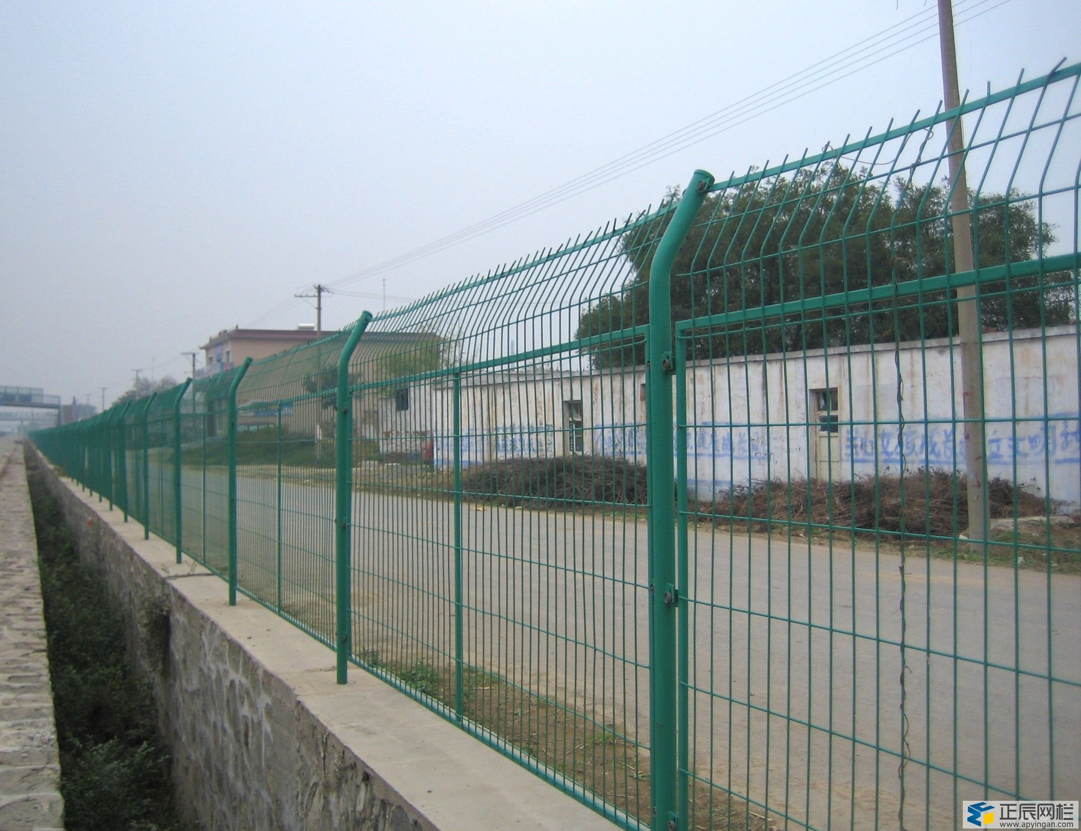 公路護欄網的表面處理方法