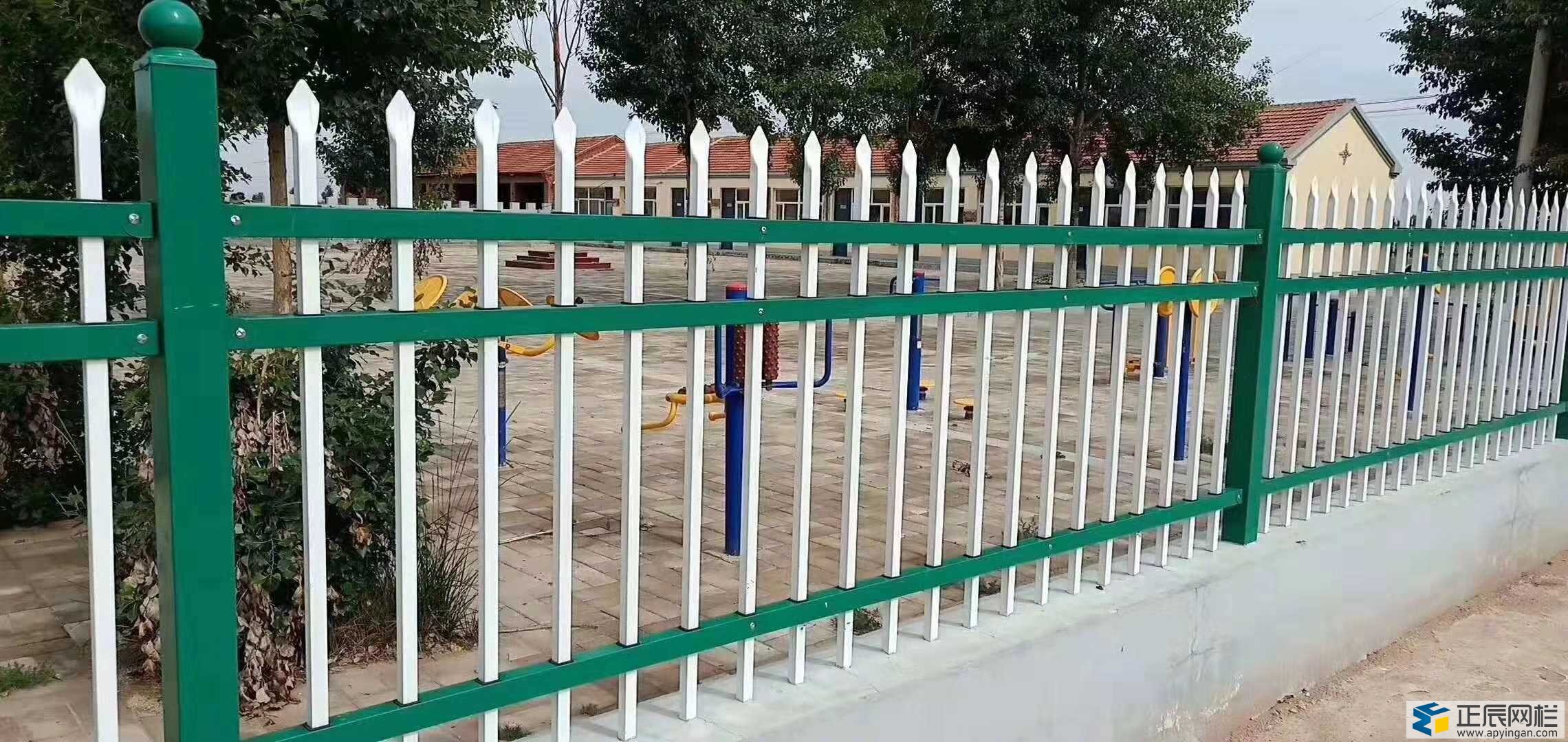 服務(wù)區(qū)護(hù)欄網(wǎng)廠(chǎng)家