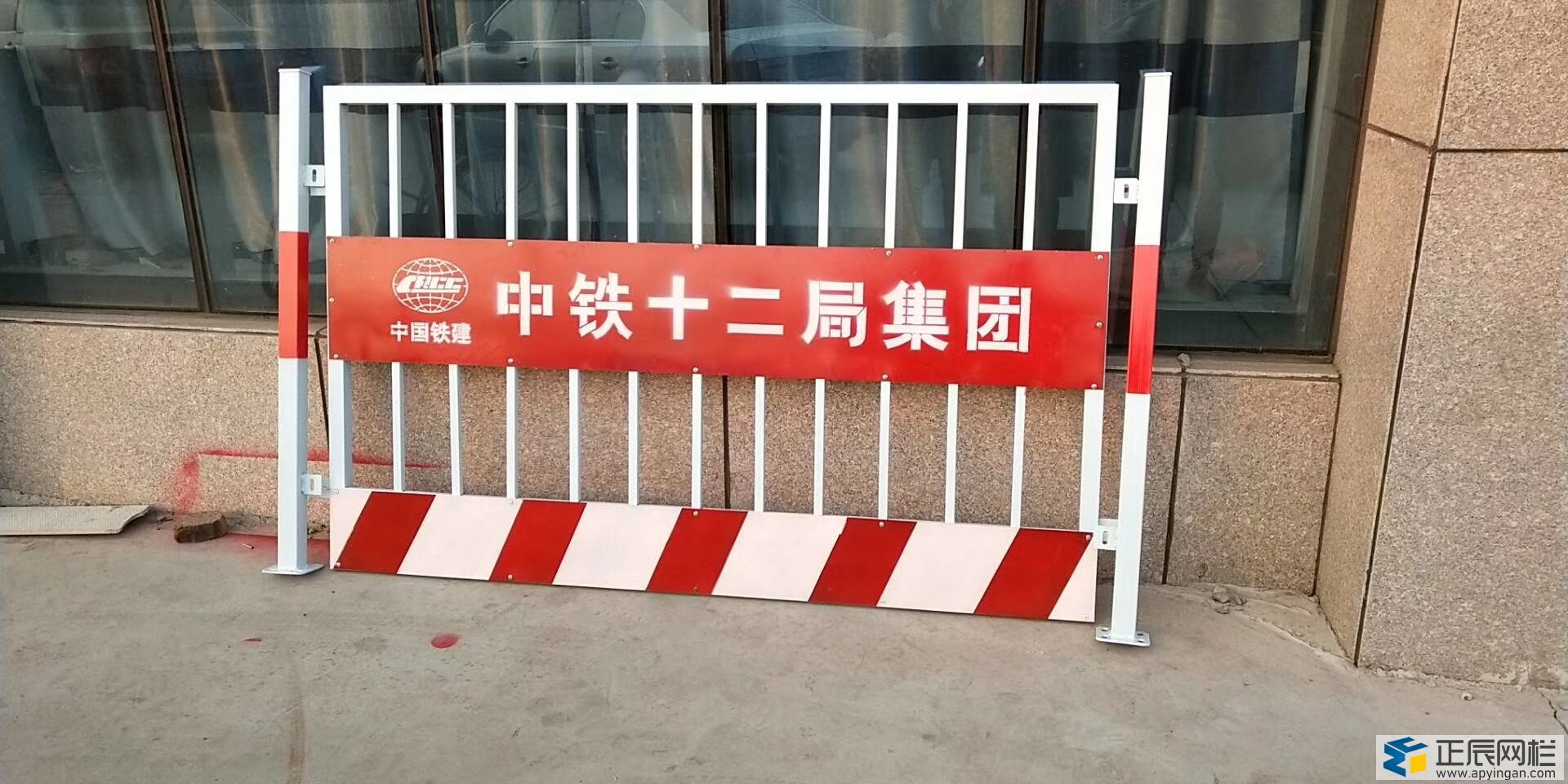 現(xiàn)貨工地基坑護(hù)欄