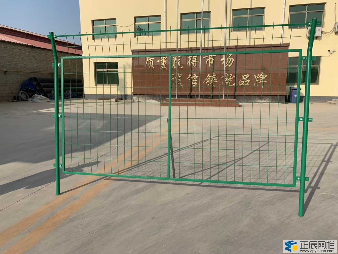 影響公路護欄網價格的因素