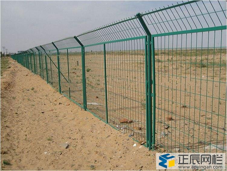 公路護(hù)欄網(wǎng)