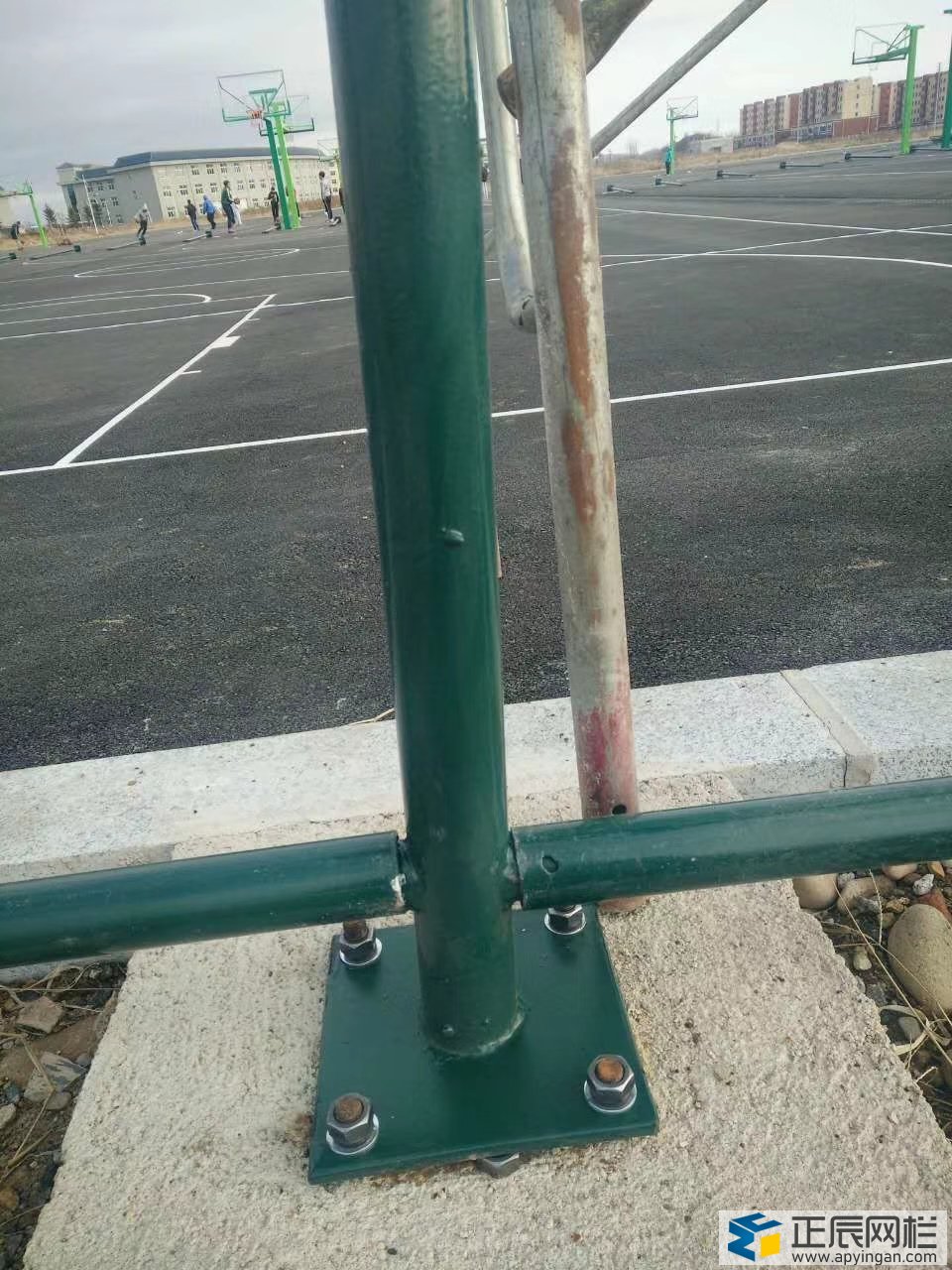 籃球場圍網材質