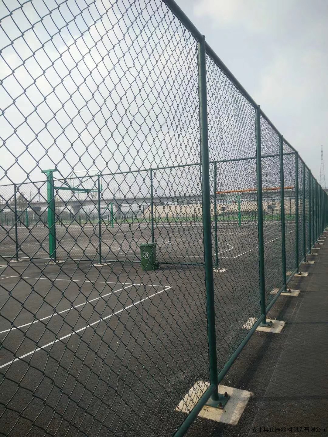 鐵絲網(wǎng)圍欄防護(hù)網(wǎng)